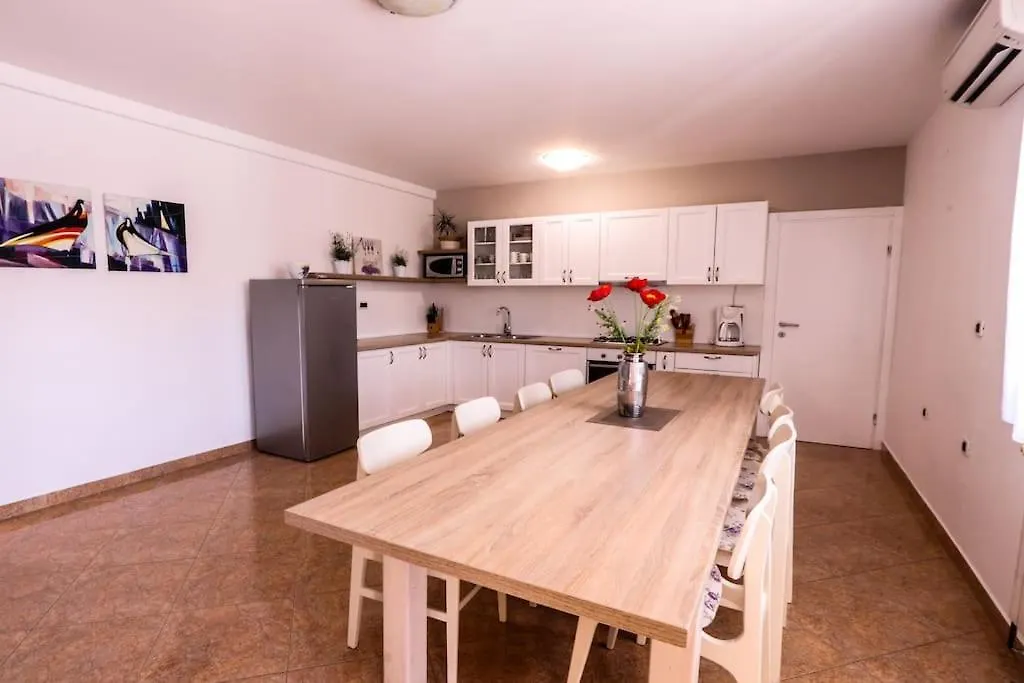 Large Apartment In Central Istria With Private Pool