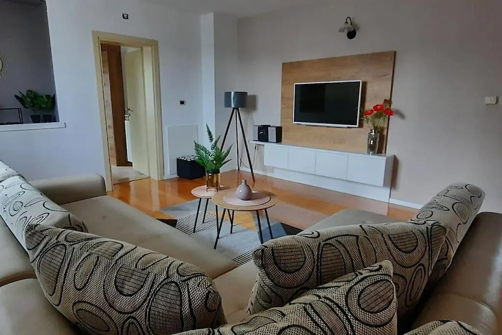 Large Apartment In Central Istria With Private Pool  Pulici