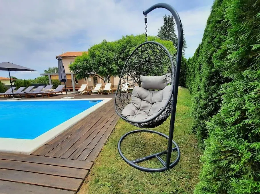 Large Apartment In Central Istria With Private Pool